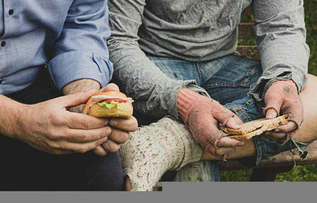 Why Bananas Are Eaten by Both Billionaires and Beggars