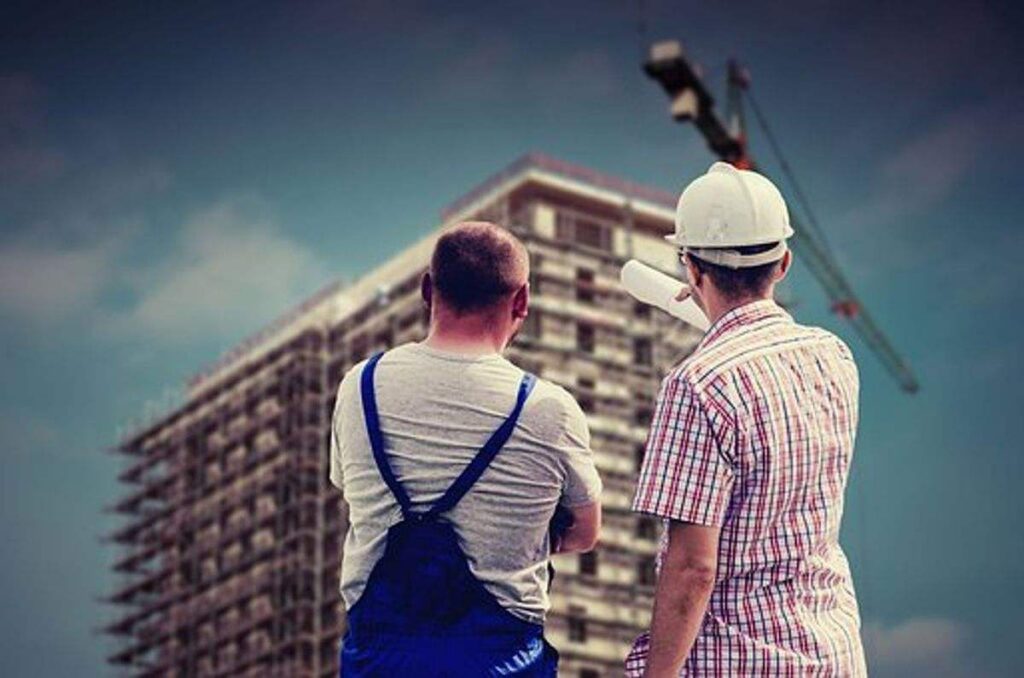 How to Deal Effectively With Builders