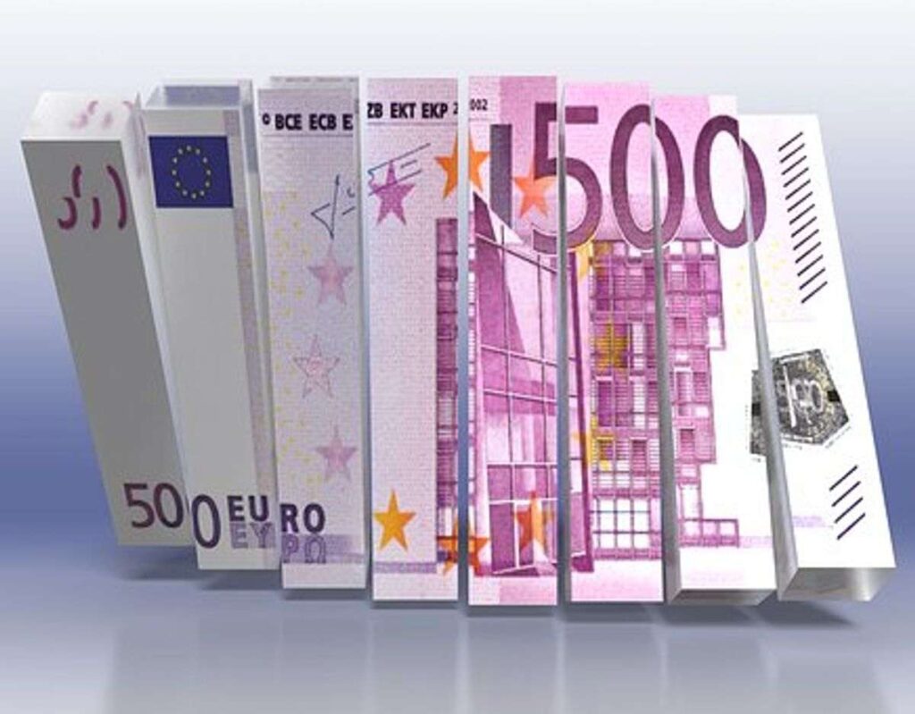 https://cdn.pixabay.com/photo/2016/10/21/12/48/euro-1757955__340.jpg