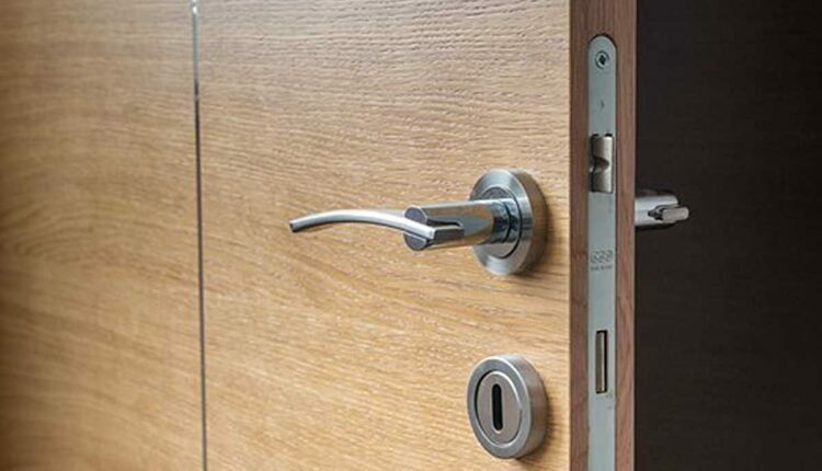 how to fix a door handle
