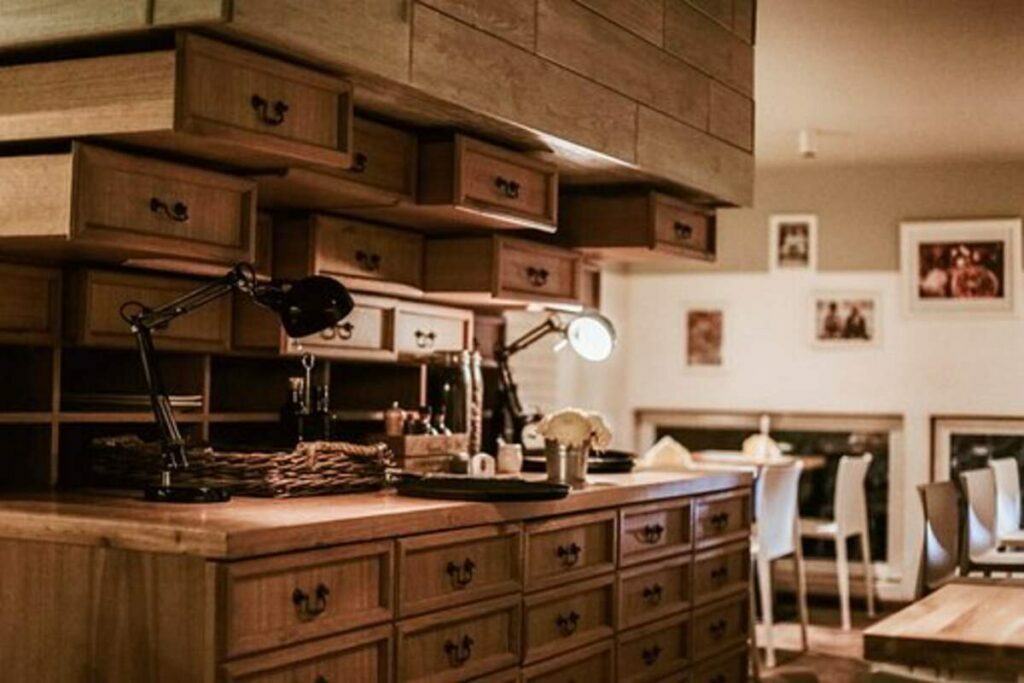 Setting up Kitchen Cabinets home storage solutions