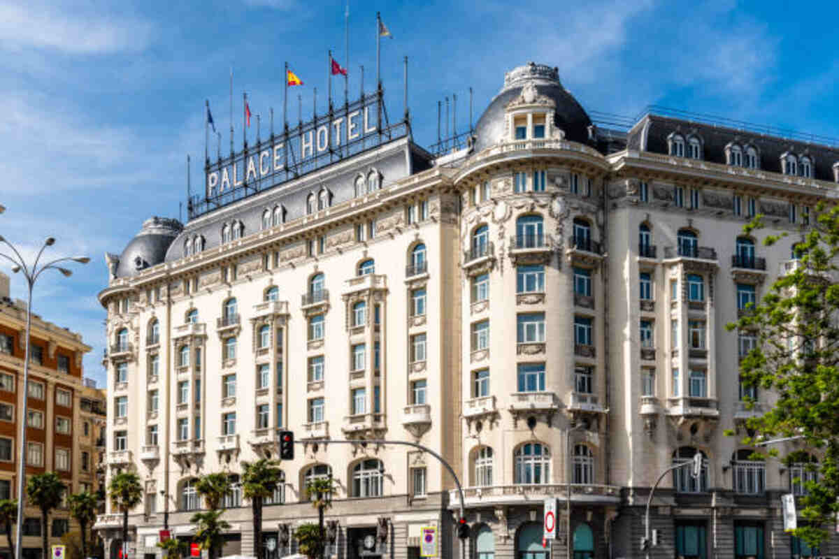 Hotel Colee is a Member of the Autograph Collection