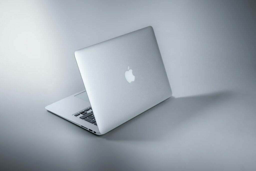 mac laptop
