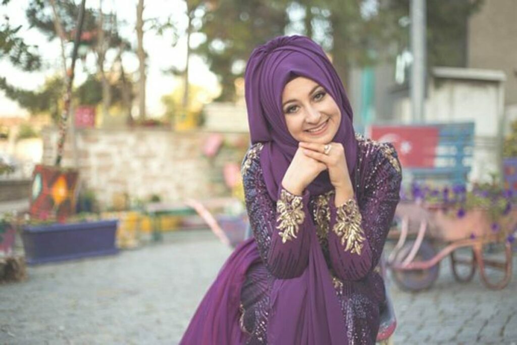 Stand Out In A Crowd With A Purple Prom Dress