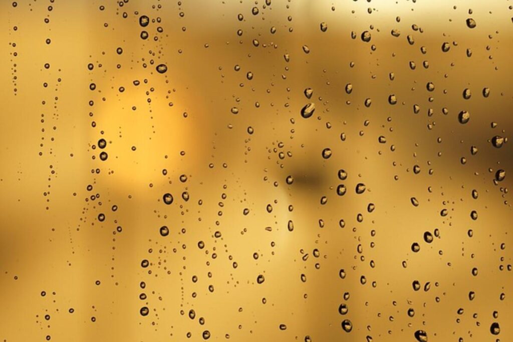 vacuum insulating glazing