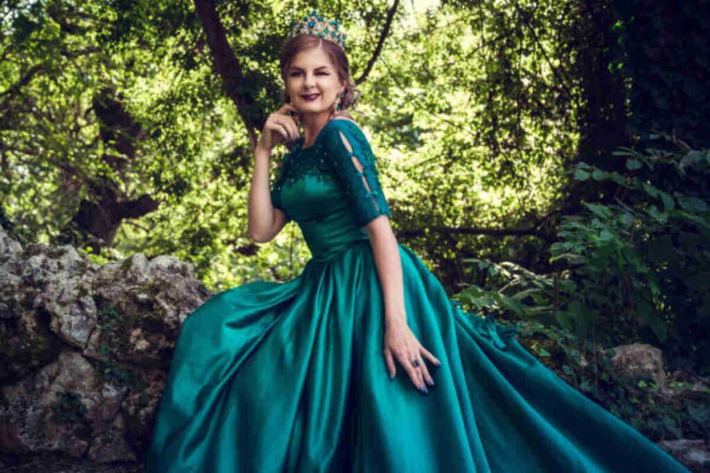 Make a Fashion Statement With a Turquoise Prom Dress