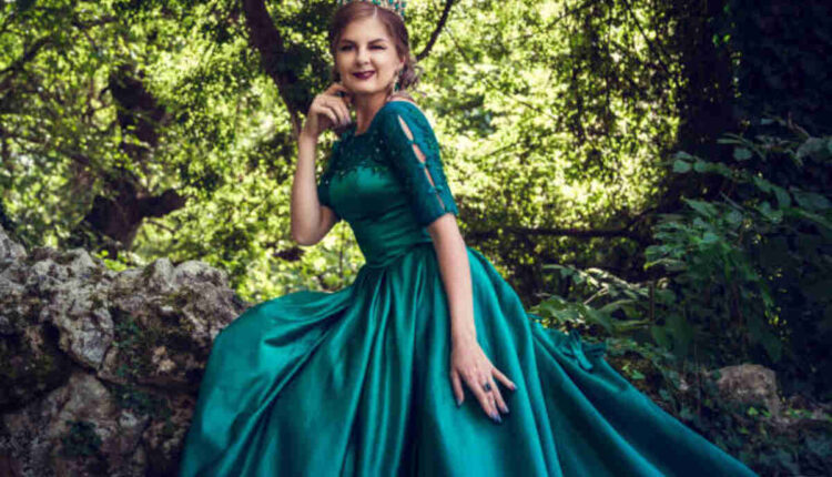 Make a Fashion Statement With a Turquoise Prom Dress